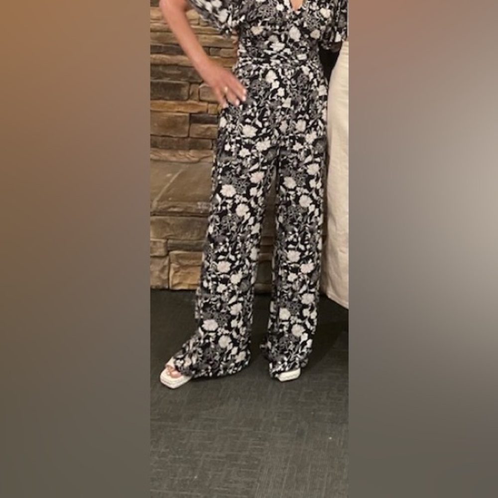 Amazing deep v-neck sexy jumpsuit